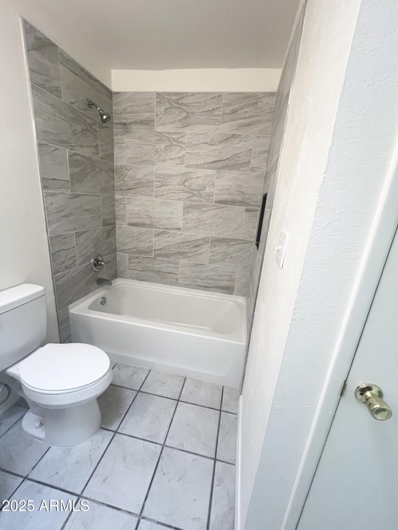 Hall bath upstairs