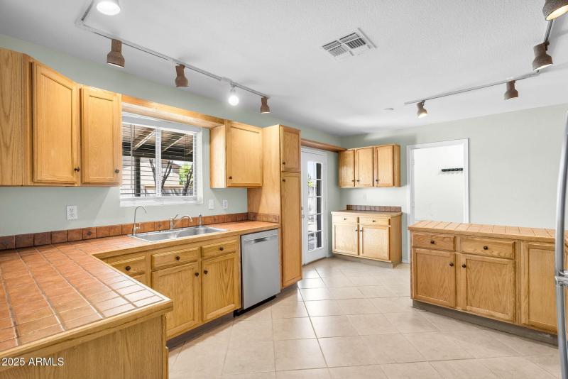 10-web-or-mls-Desert-09