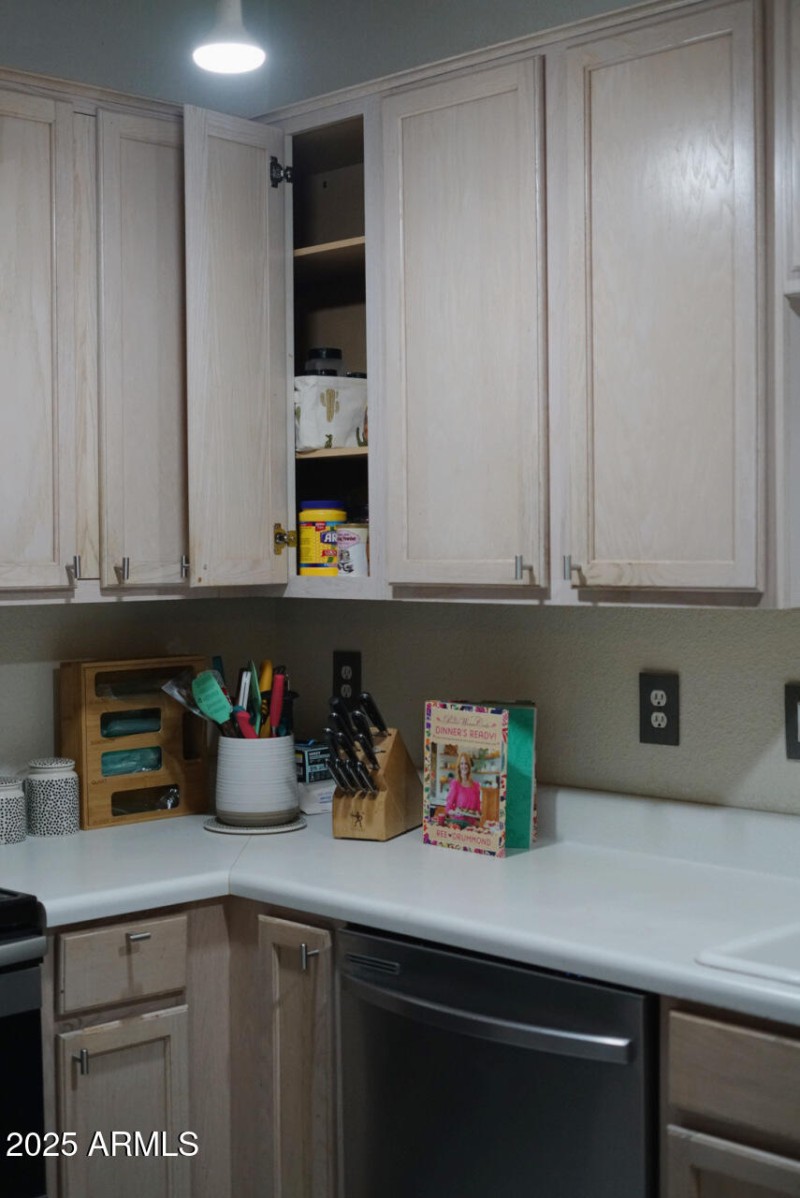 398E57F4-63BD-4B37-ADC9-E8E1DE7A1FD8