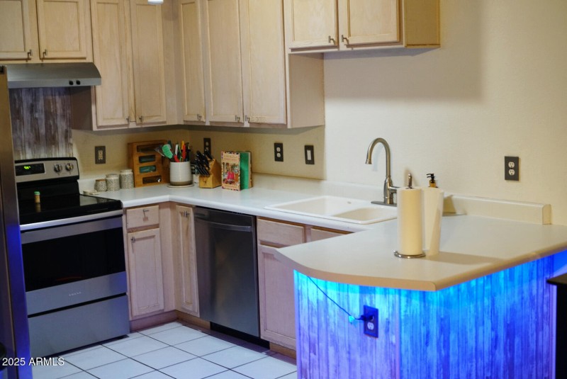 F44FE455-D865-42B9-92DF-573373B544FF