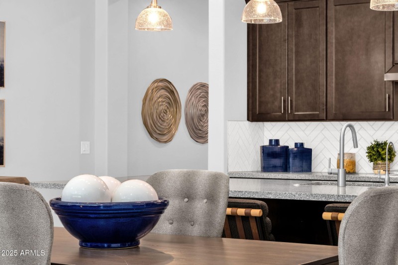 14-web-or-mls-7449-e-via-de-luna-dr