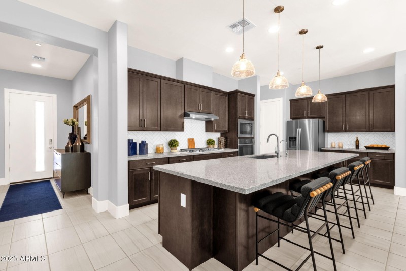 15-web-or-mls-7449-e-via-de-luna-dr