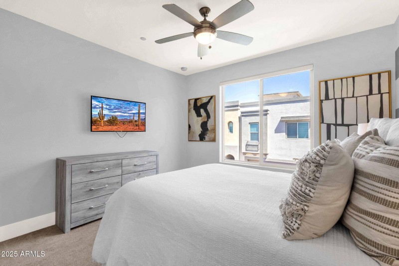 39-web-or-mls-7449-e-via-de-luna-dr