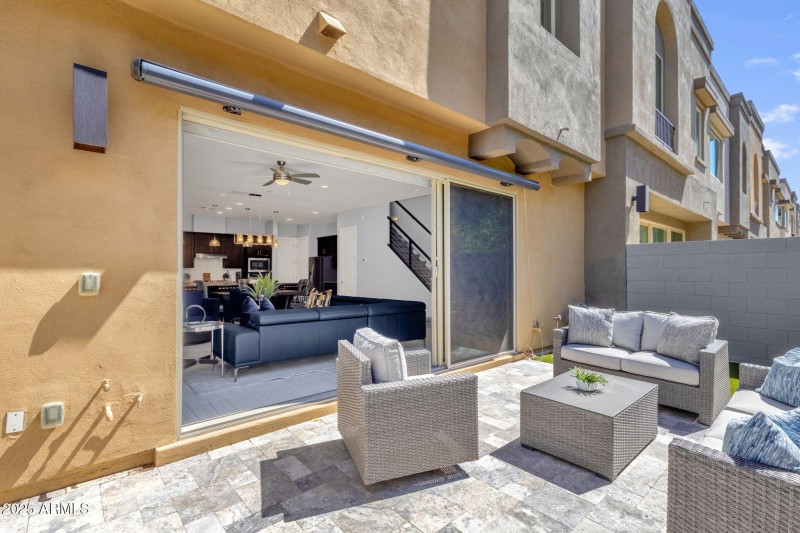 57-web-or-mls-7449-e-via-de-luna-dr