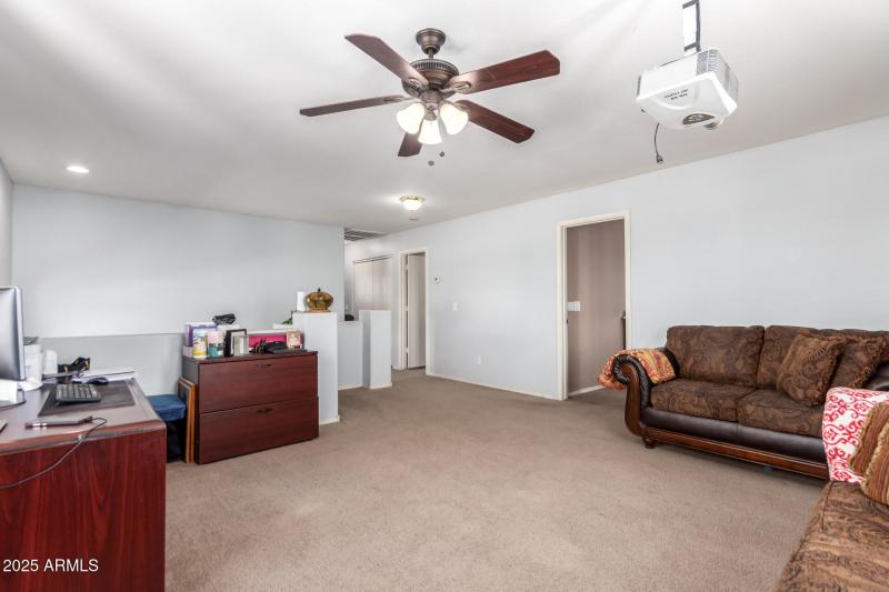 Upstairs Loft for versatile use