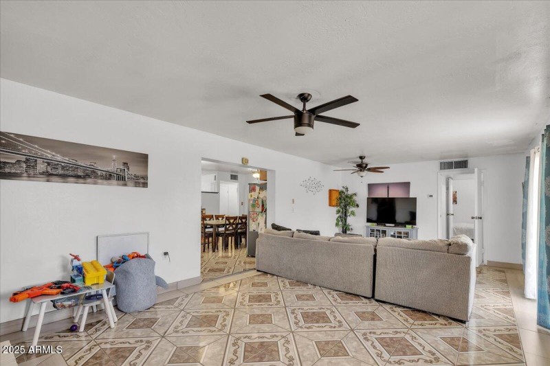 15-6516_W_Cherry_Lynn15