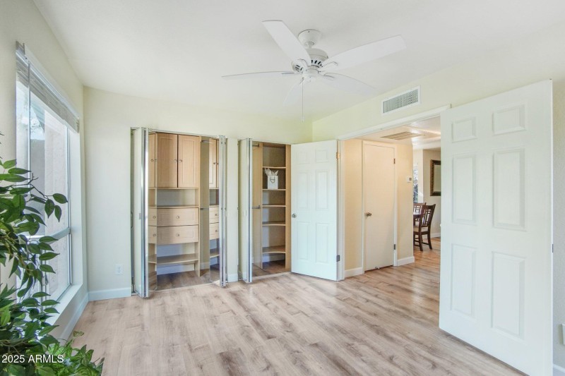Custom Closet Organizers