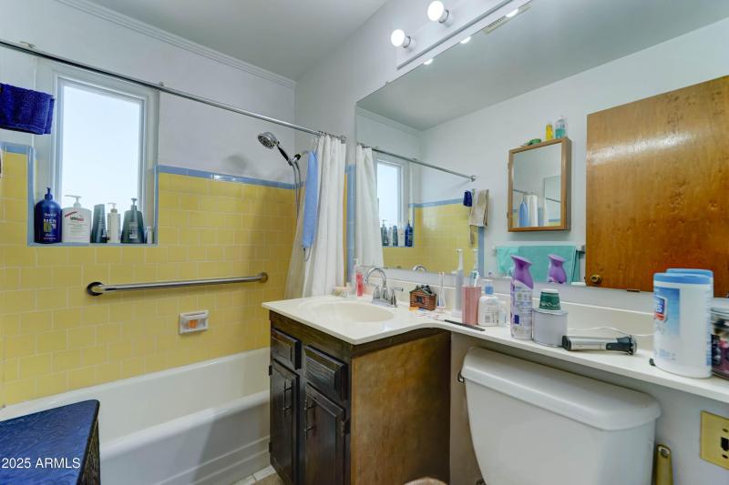 12005 N 113th Ave-16