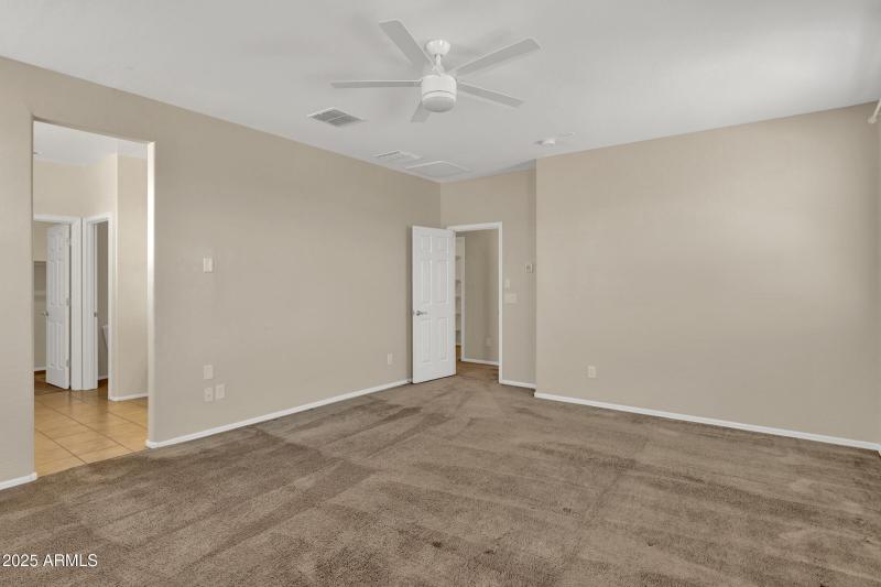 2075 W Bennett Way-31