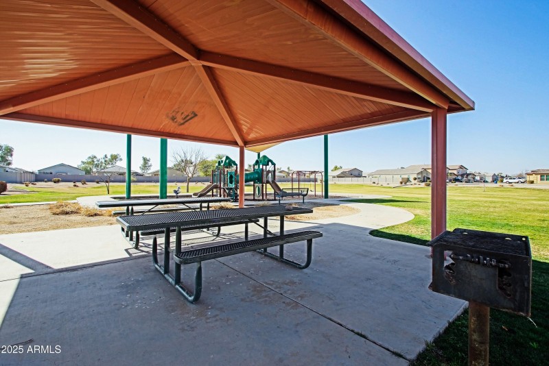Community picnic area