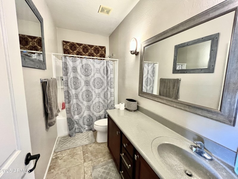 Upstairs Hallway Bathroom