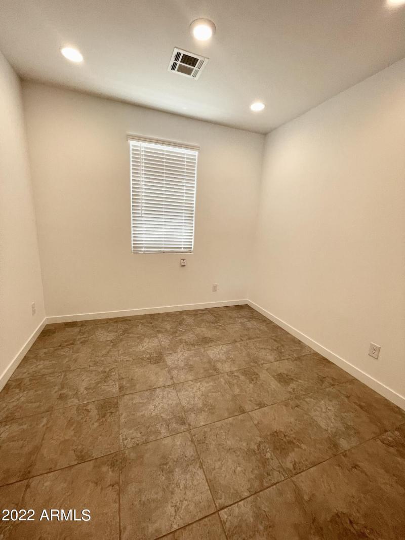 31EE8600-1247-4970-B5EF-CE6BA434B9A9