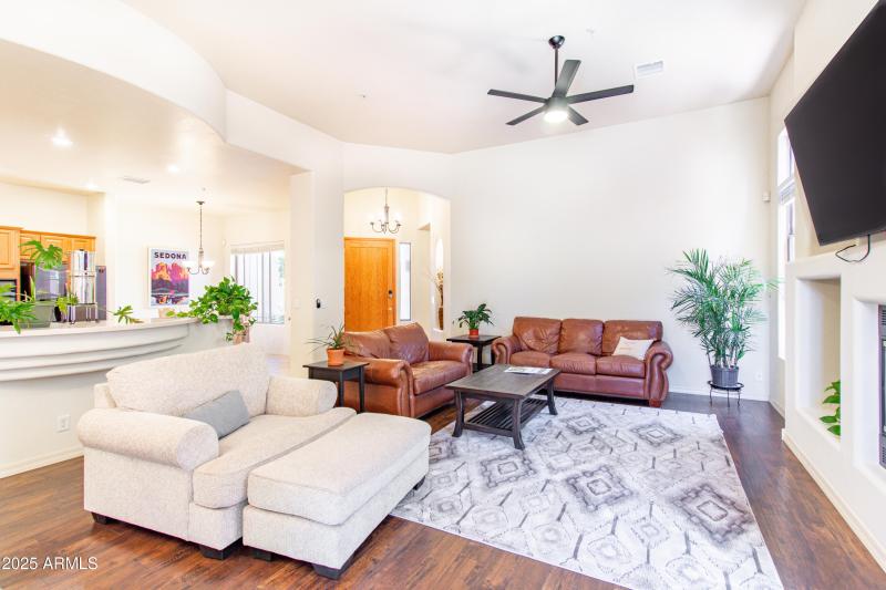 7) 35836-68910756673c7