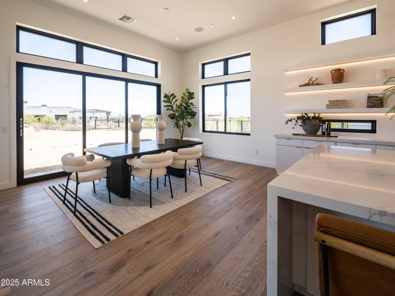 Casual Dining Area