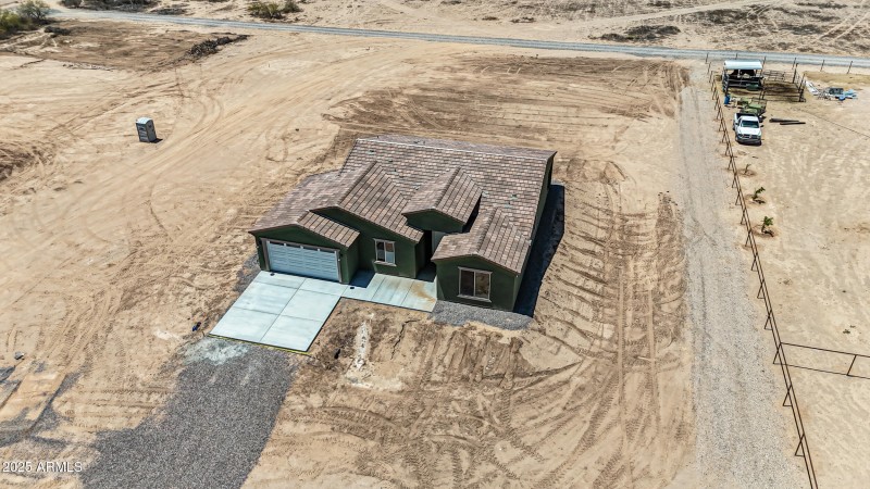 33_dji_fly_20250803_122318_0167_17542700