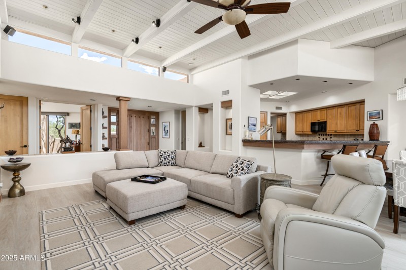 13-11163 E Prospect Point Dr (13 of 40)