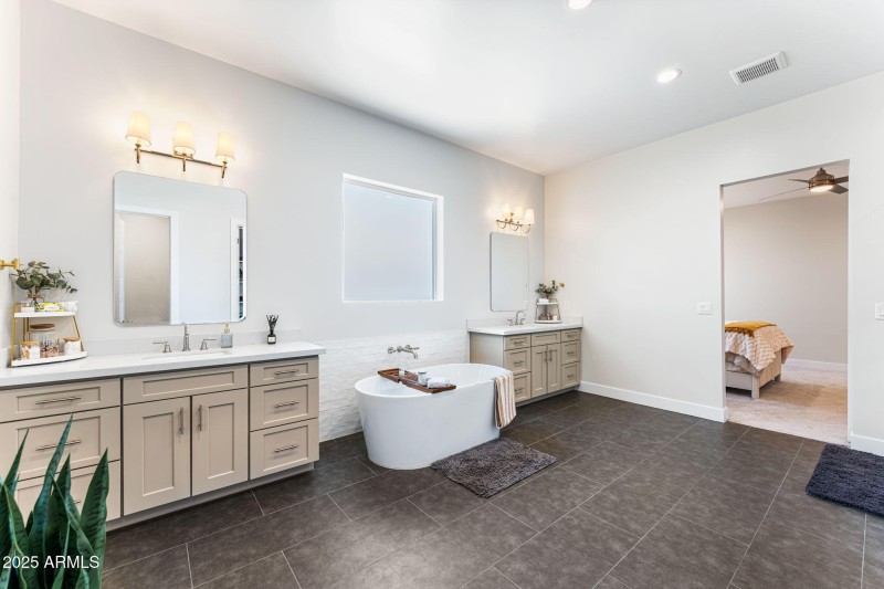 23-web-or-mls-DSC00456