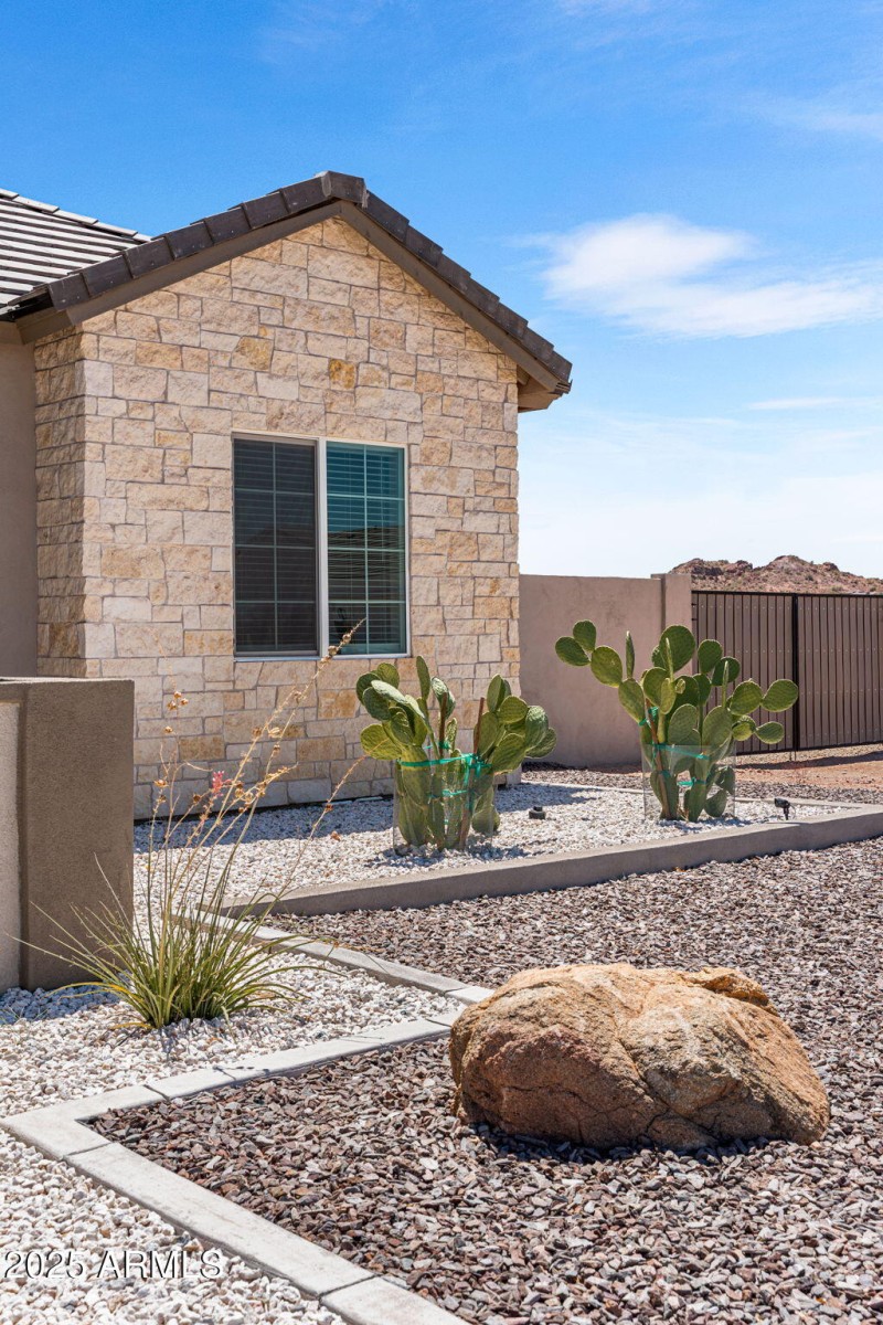 48-web-or-mls-DSC00559