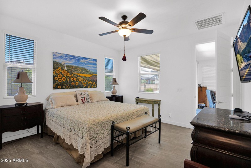 11-web-or-mls-P1258024