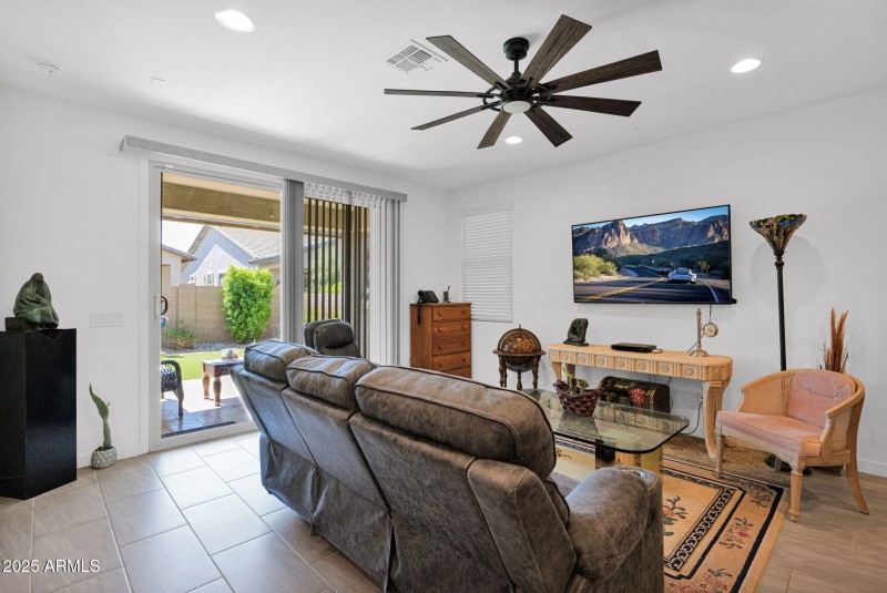 28-web-or-mls-P1258059