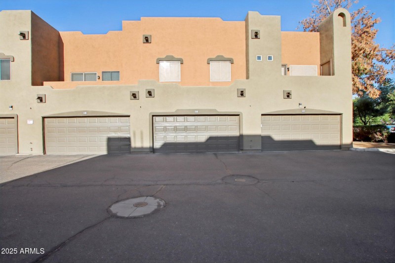 32-web-or-mls-W Colter St 118-S0108-030