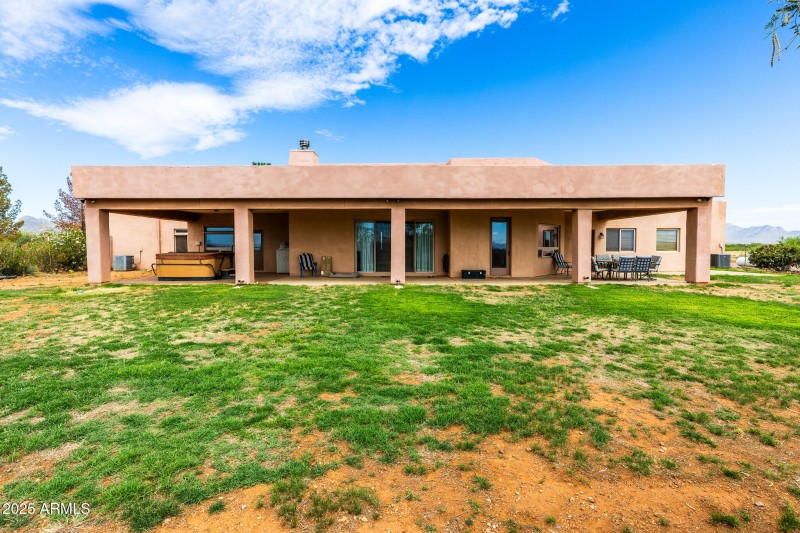 822 W Dust Storm Rd.