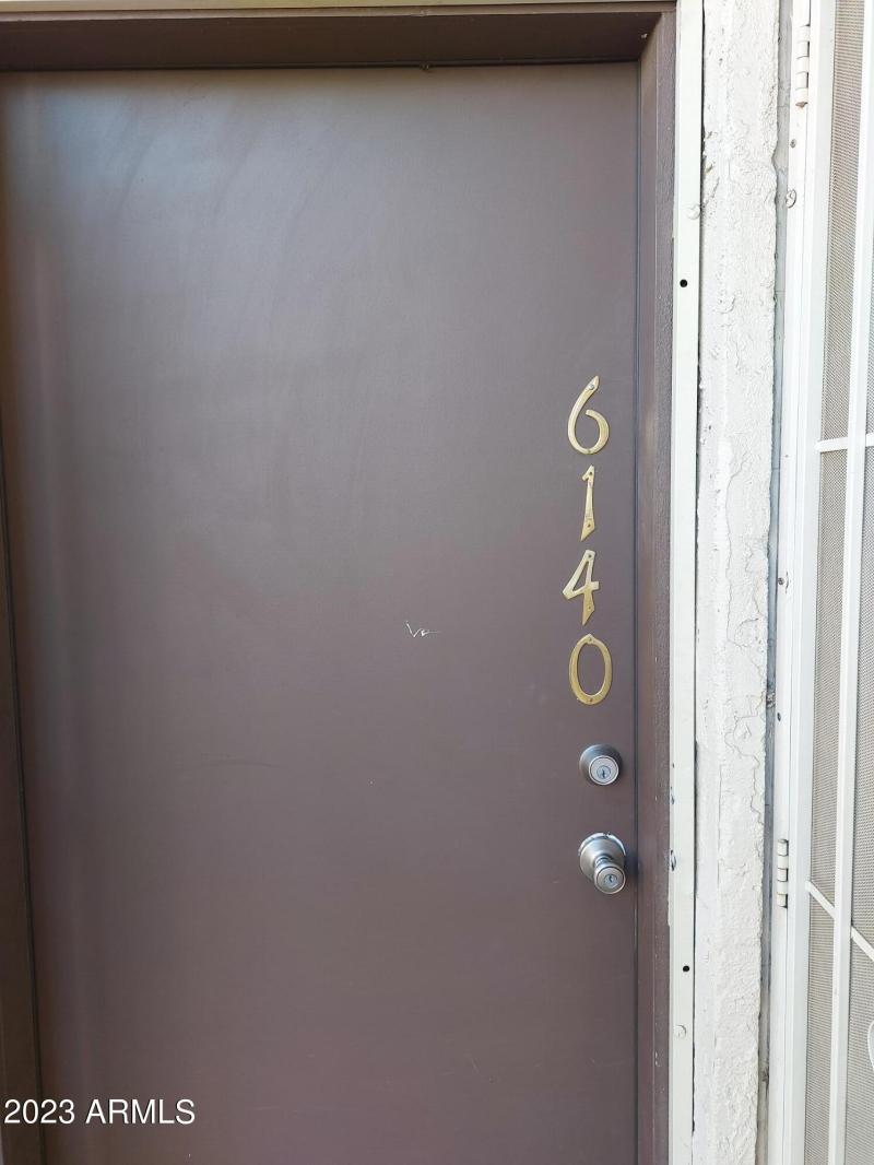 6140WTownleyAvePics2