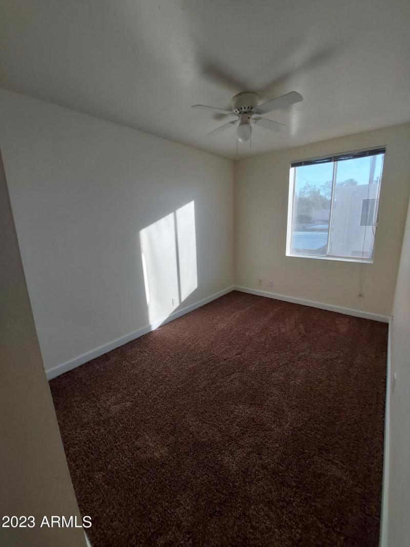 6140WTownleyAvePics19