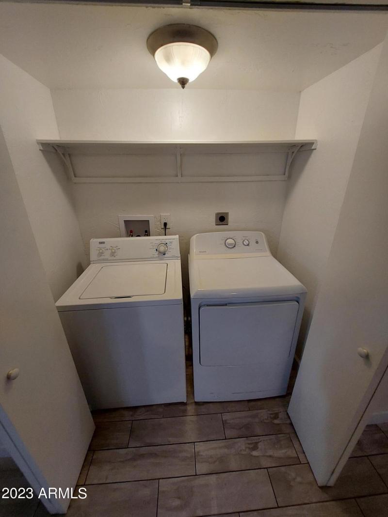 6140WTownleyAvePics14