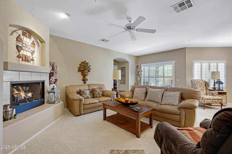 Great room w/ fireplace