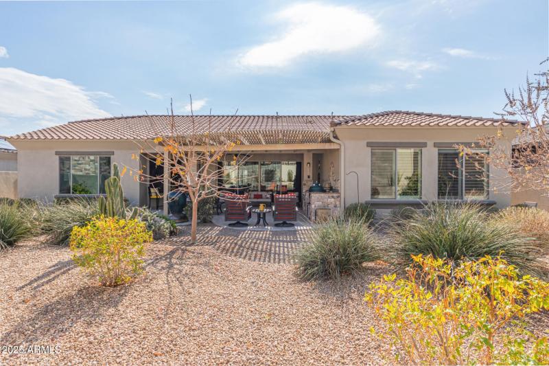 With custom pergola with rolldown shade