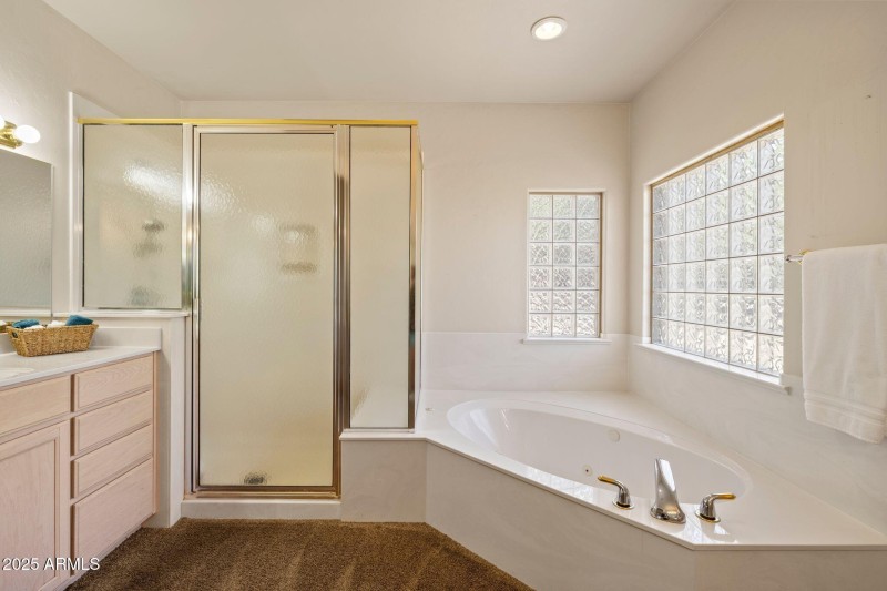 095-Primary Bathroom