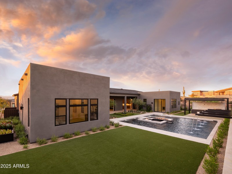 Spacious Backyard