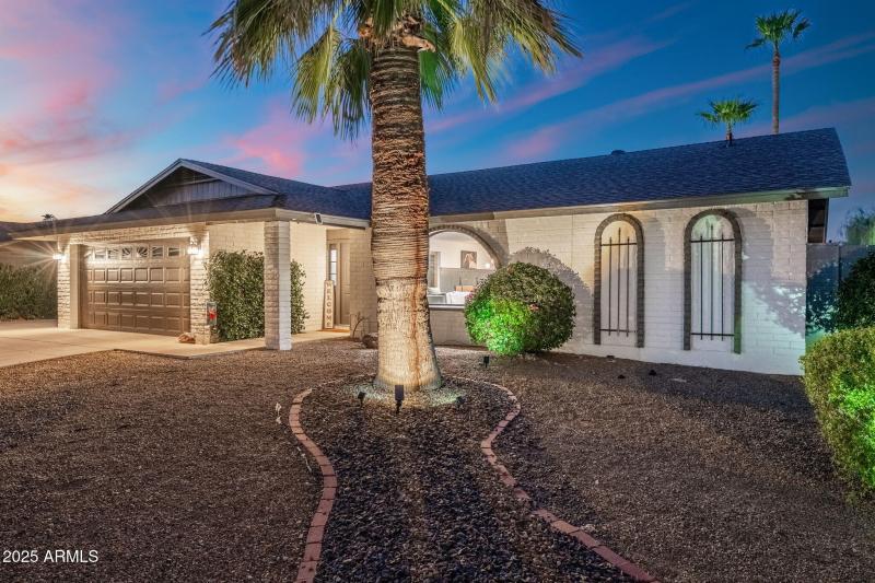 77-web-or-mls-QVB03149-HDR-Edit