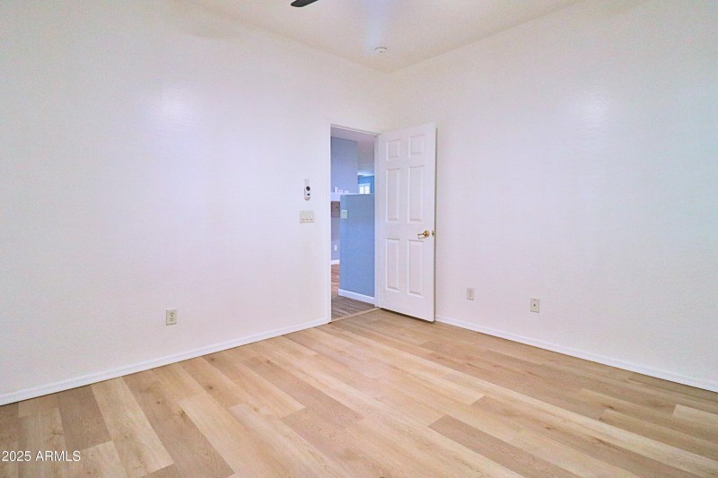 Bedroom3-2