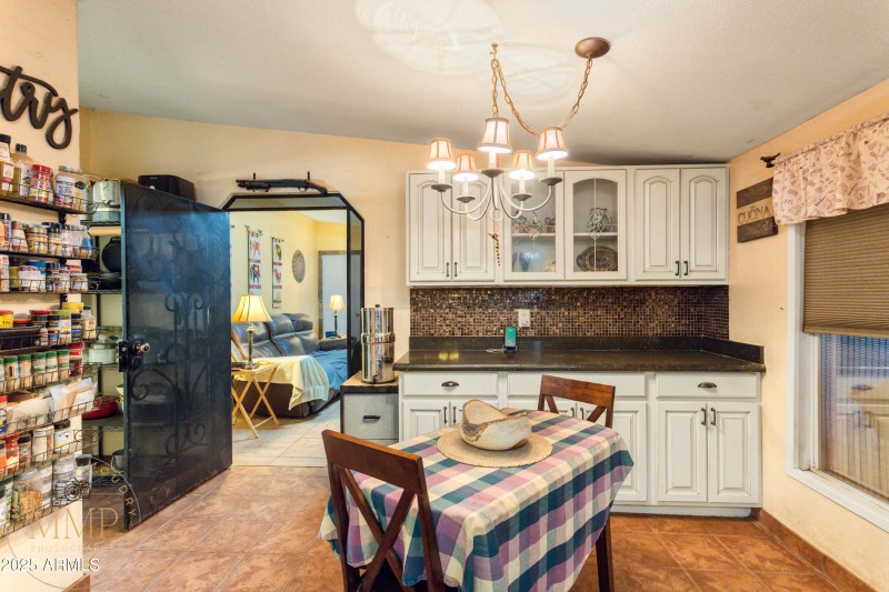 Eat in kitchen