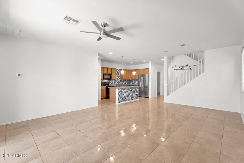 9-web-or-mls-Townley-10