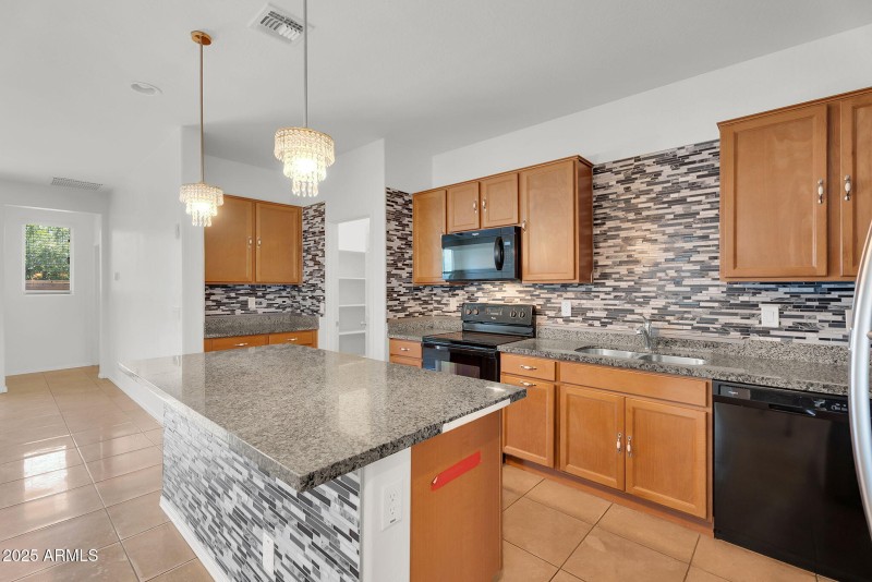 12-web-or-mls-Townley-11