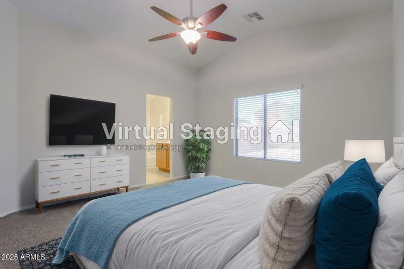 21 - Bedroom - Standard