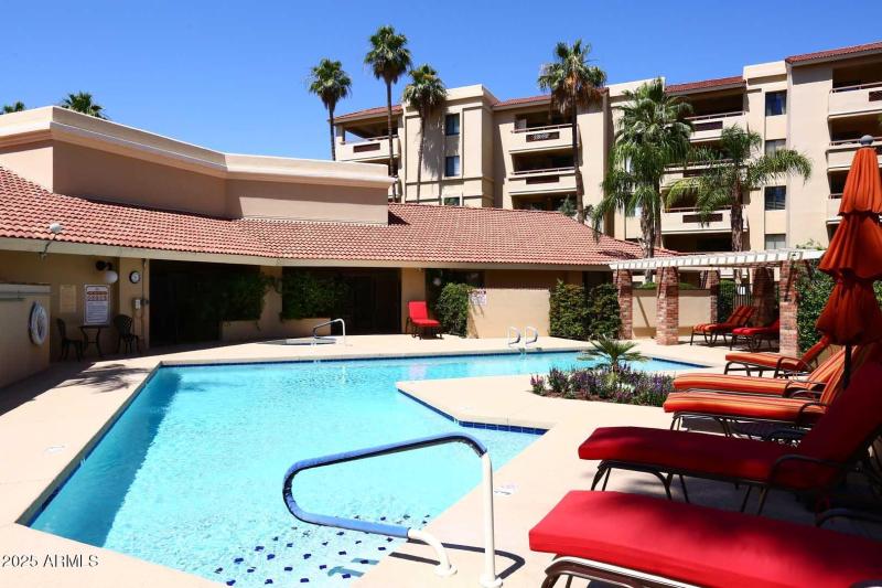 Marquessa-Community Pool & Spa