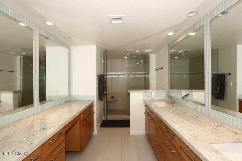 Master Bdrm Bathroom