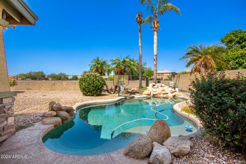 Pool overlook greenbelt