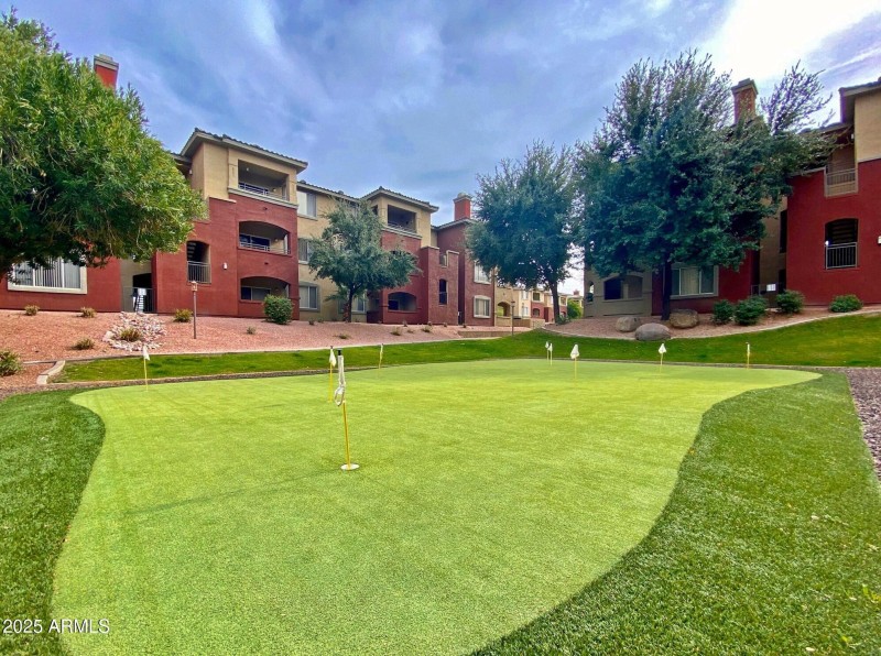 Common Area - Putting Green