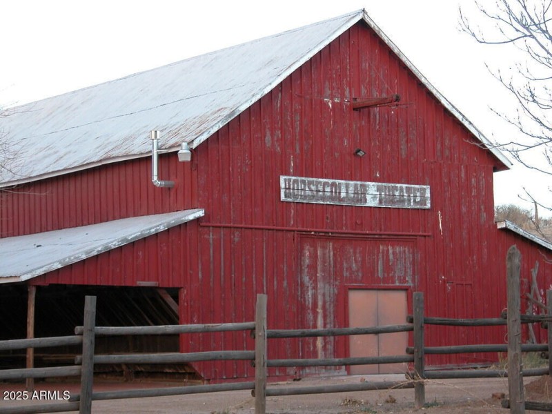 Horsecollar Theater