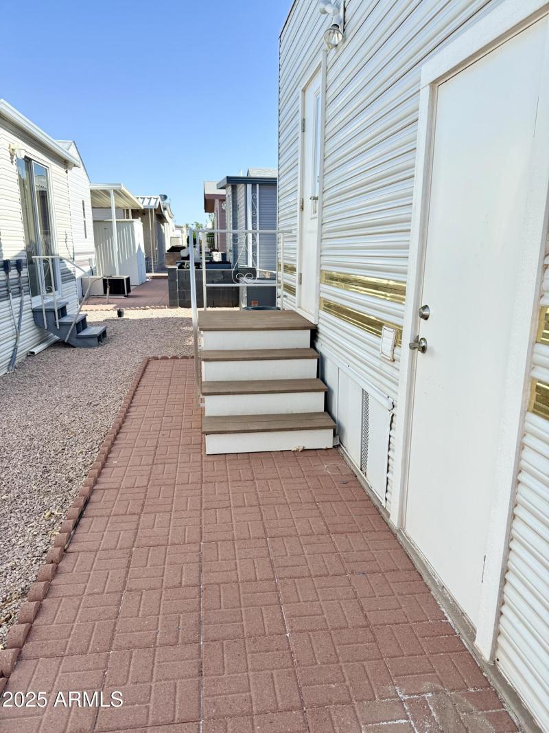 7750 E Broadway Rd #330