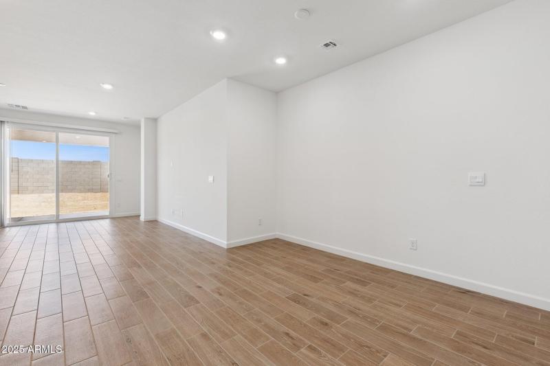 5-web-or-mls-17824-w-vogel-ave-lot-165-z