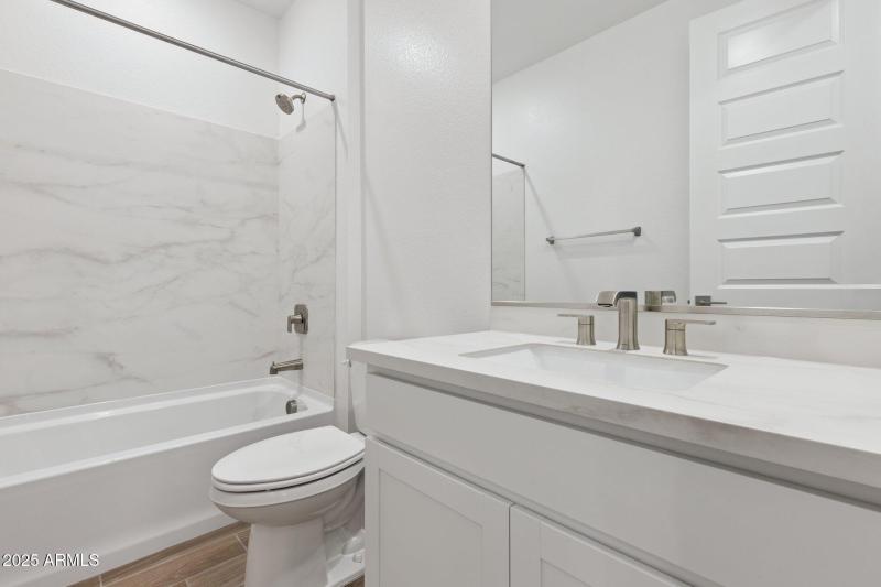 30-web-or-mls-17824-w-vogel-ave-lot-165-