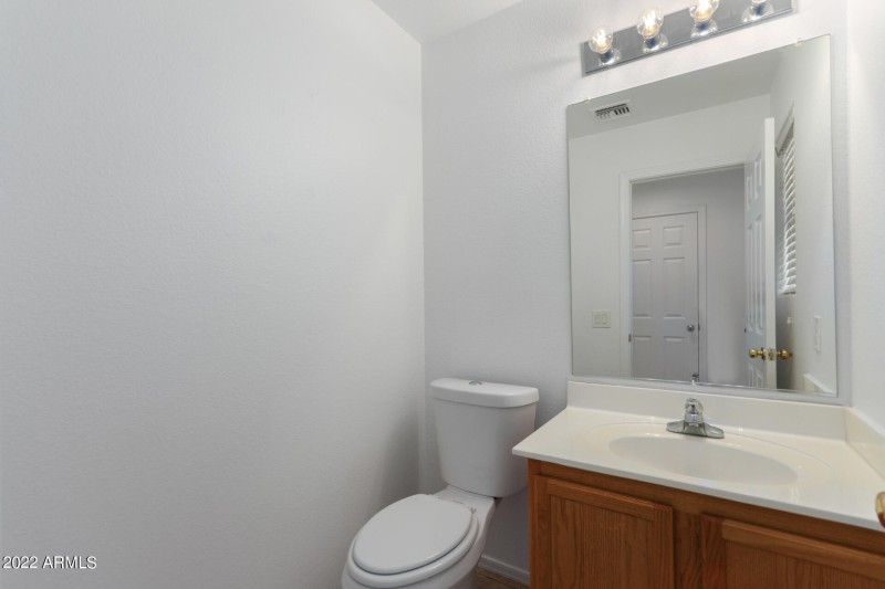 Downstairs 1/2 Bath