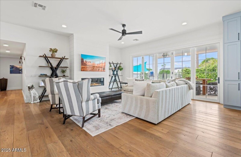 07-4569 E Lafayette Blvd 07