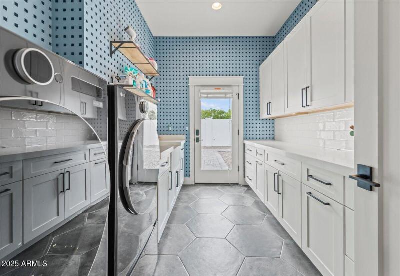 22-4569 E Lafayette Blvd 22